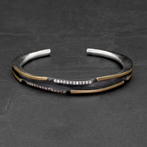 Gold Crest Bangle WTBR112 TOBIAS WISTISEN